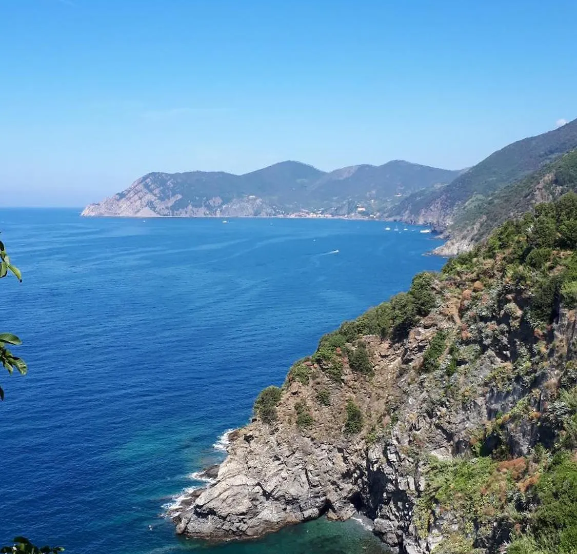 Hotel La Ginestra Corniglia 0*,